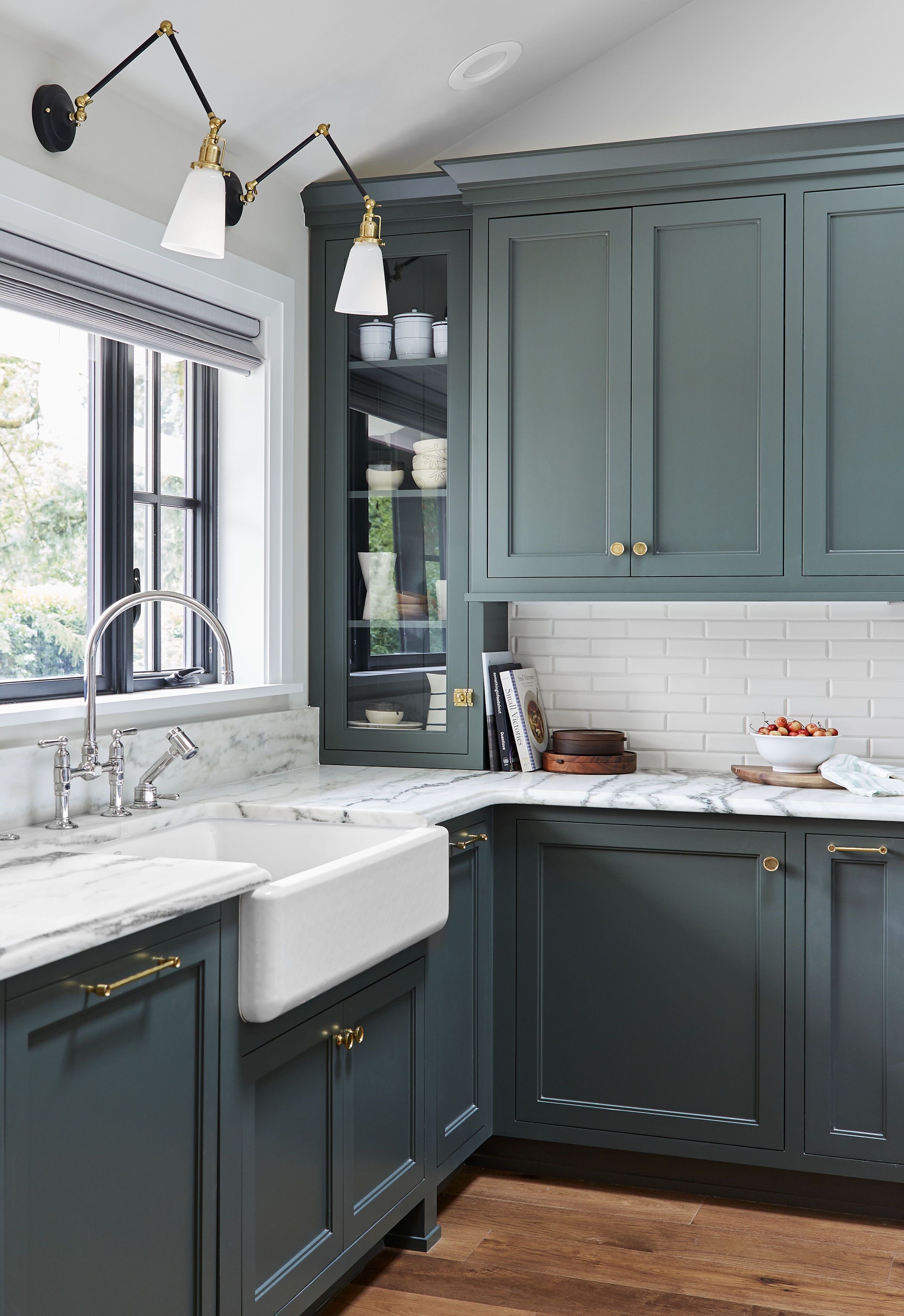 Kitchen cabinet